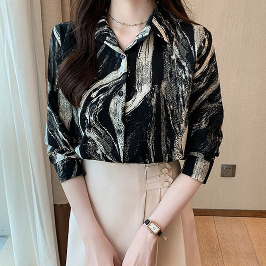 ウネウネウェーブブラックシャツ