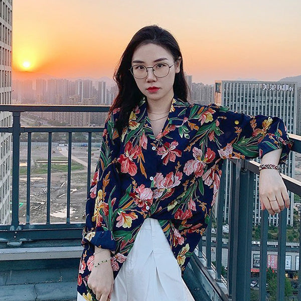 Shirt like a flower in a vase