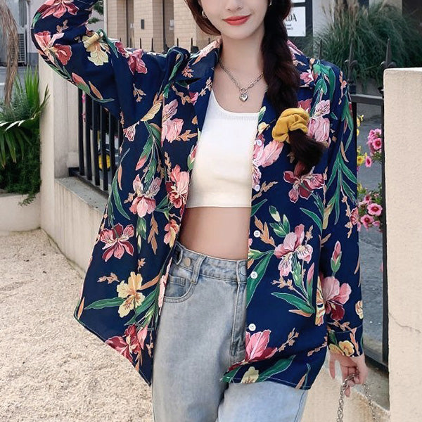 Shirt like a flower in a vase