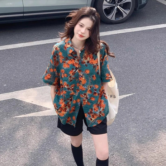 Orange leaf in early autumn