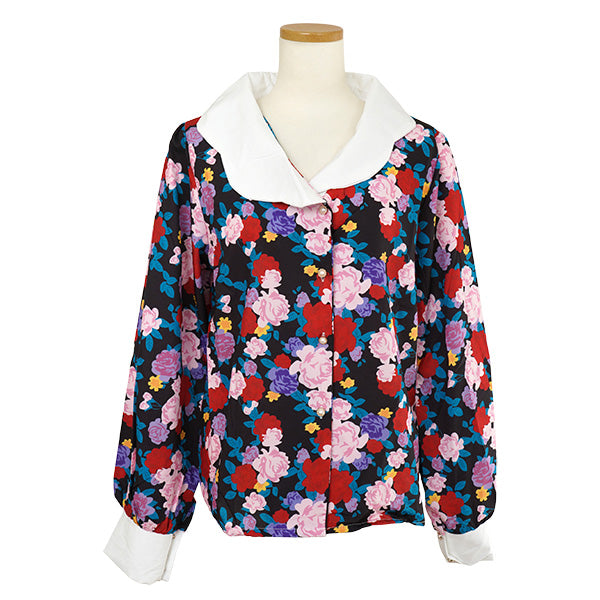 White collar and flower retro