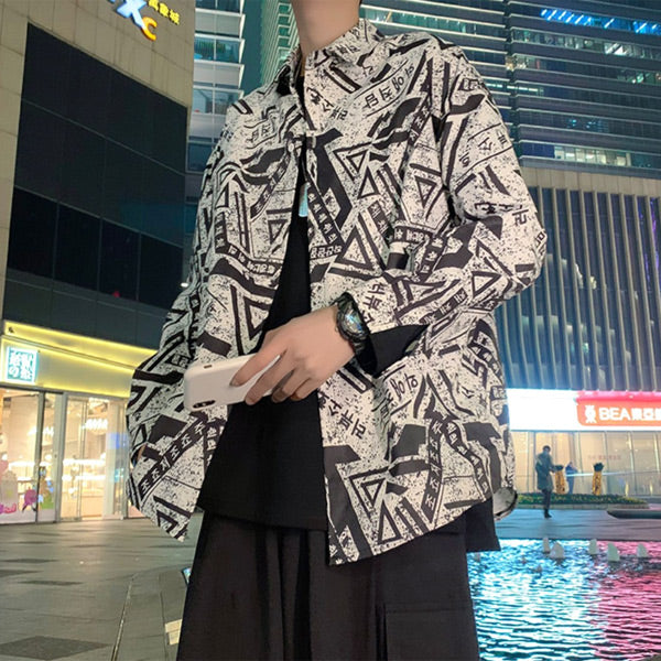 モノクロ幾何柄ダークネスシャツ