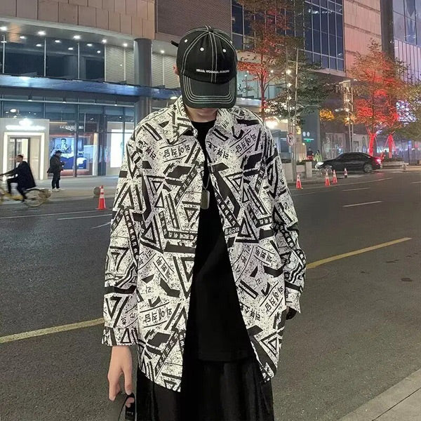 モノクロ幾何柄ダークネスシャツ