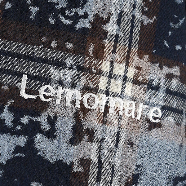 Check and tie-dye bleach