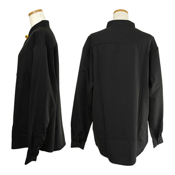 China Buttons and Black