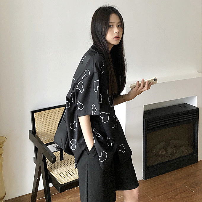 シンプルハートのビッグシルエット半袖シャツ