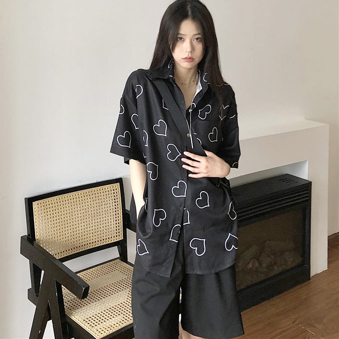 シンプルハートのビッグシルエット半袖シャツ