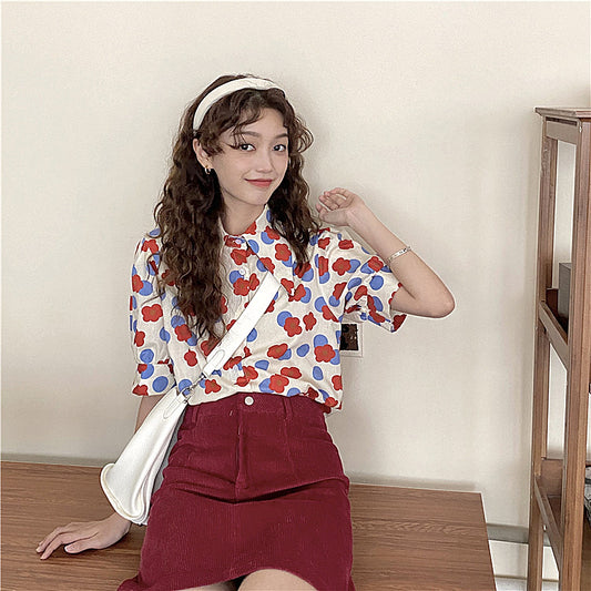 コインドットと丸いお花のパフスリーブシャツ