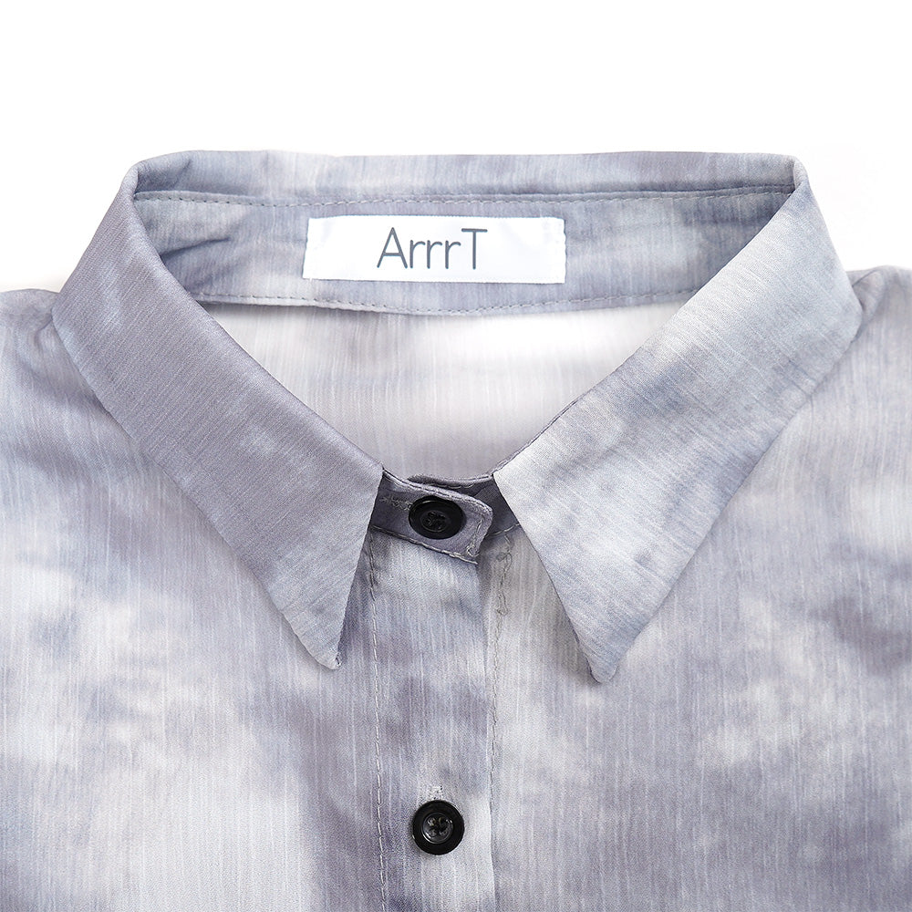 ぼかし柄と透け素材のグレーカラー長袖シャツ