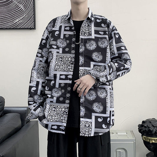 モノトーンバンダナ柄のサテン風長袖シャツ