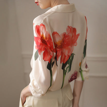 Flowers and feminine pink beige