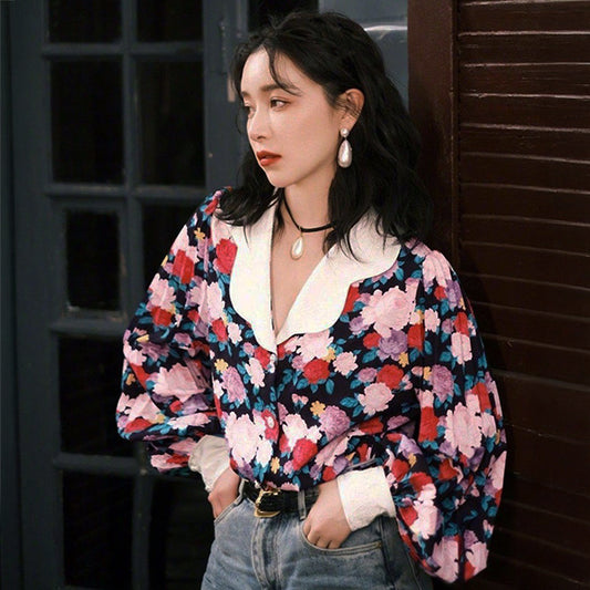 White collar and flower retro