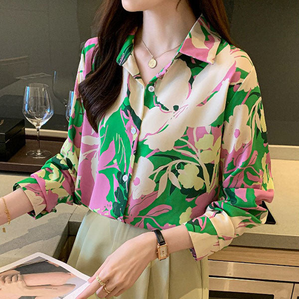 Pop-colored tropical flowers