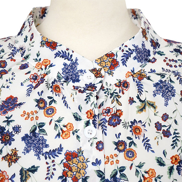 Subtle small flowers
