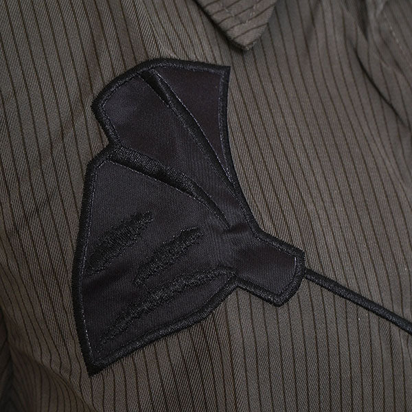 A single flower, pinstripes