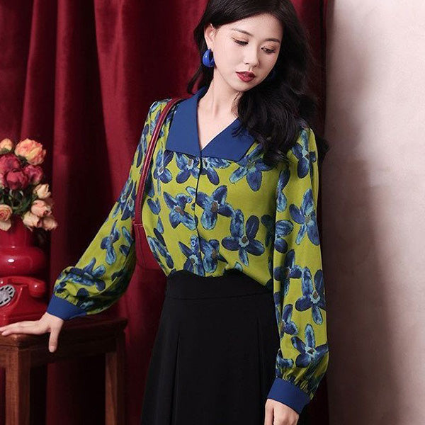 Anchor the green with navy