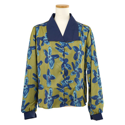 Anchor the green with navy