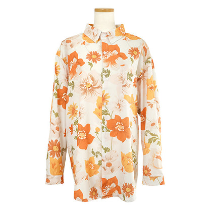 Orange retro flowers
