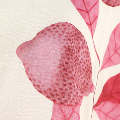 Pink leaves