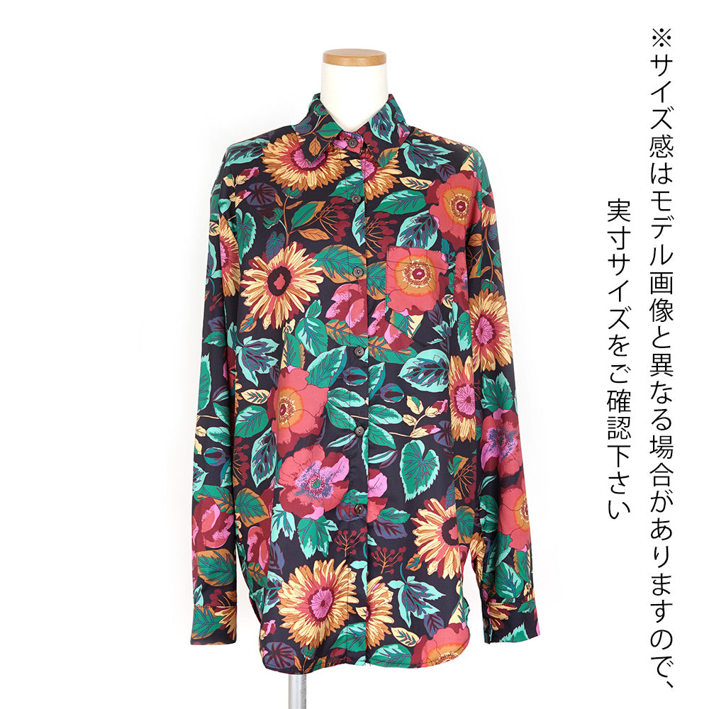 ダークフラワーのマットサテン花柄長袖シャツ