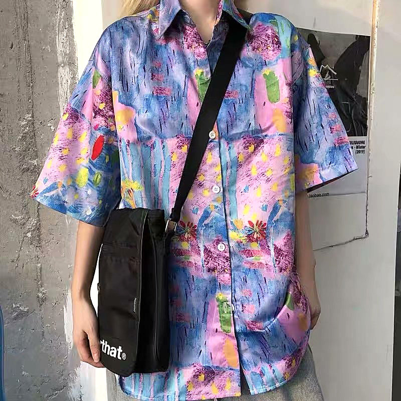 ファンシーカラーの油絵チックな花柄半袖シャツ