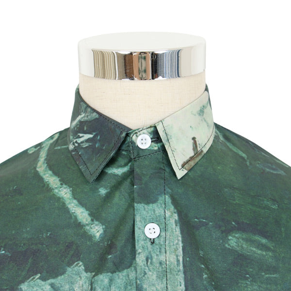深みグリーンのArtプリント長袖シャツ